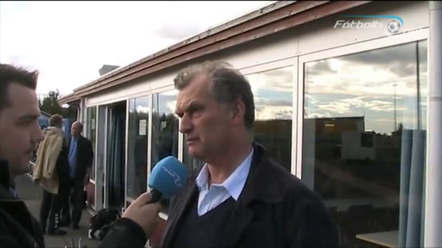 Geitungur truflaði Guðjón Þórðarson í viðtali 