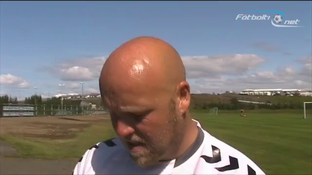 Hallur: Maður verður að hafa gaman að því og sýna vömbina